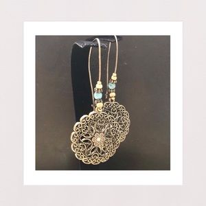 🔴 3 for $25 | Antique Style Flower/Bead Earrings